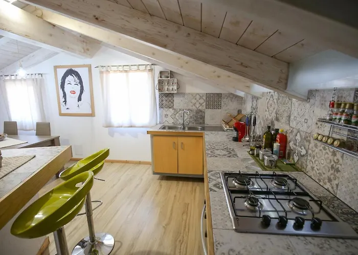 度假居 Mansarda Daila